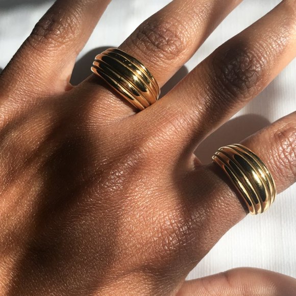 Chunky 18K Gold Statement Ring - Picture 4 of 14